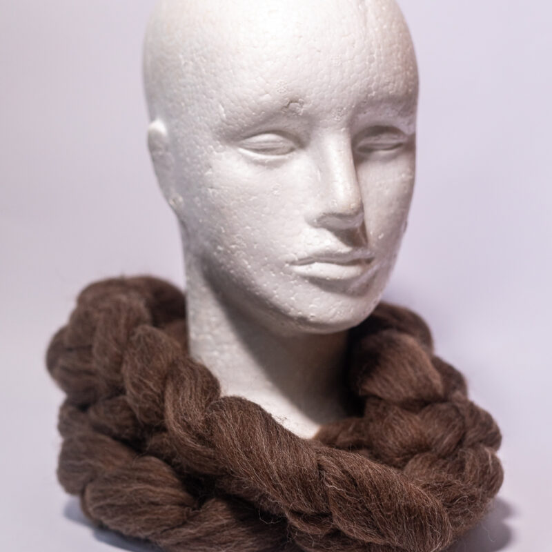 Gola de Lã Corriedale – Crochê Gigante Artesanal | Mãostiqueiras - Marrom