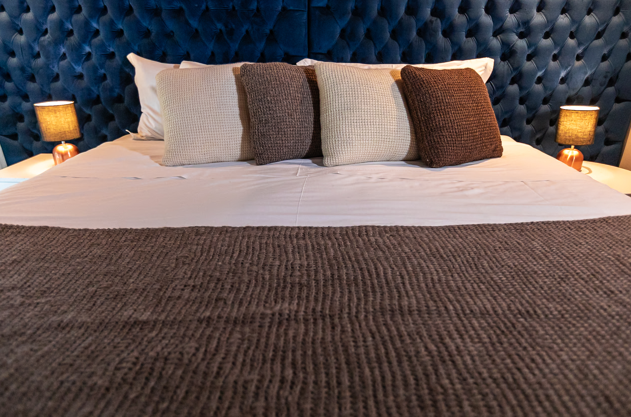 Almofada de Lã Natural – Crochê Tunisiano Artesanal | Mãostiqueiras - Imagem 6