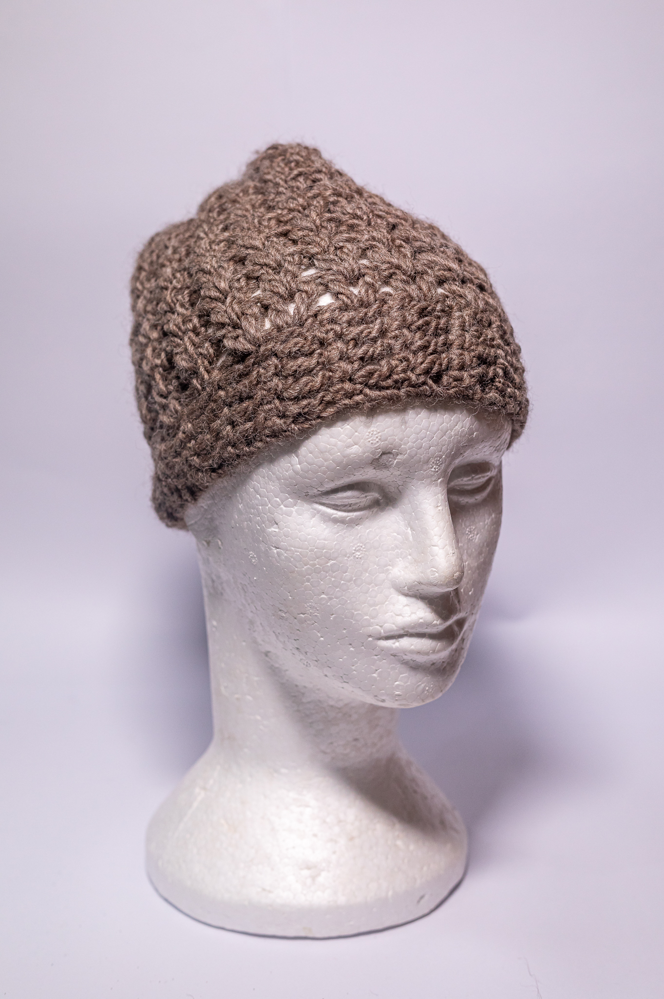 Gorro de Lã Natural – Crochê Artesanal sem Tingimento | Mãostiqueiras - Imagem 2