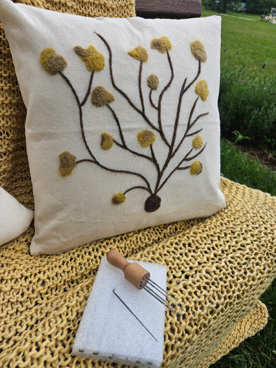 Feltragem – Capa de Almofada Macela